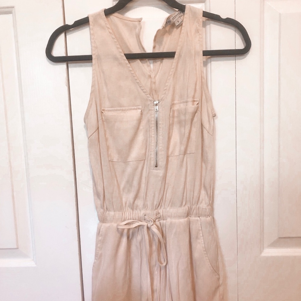 Light Pink/cream zip up romper!